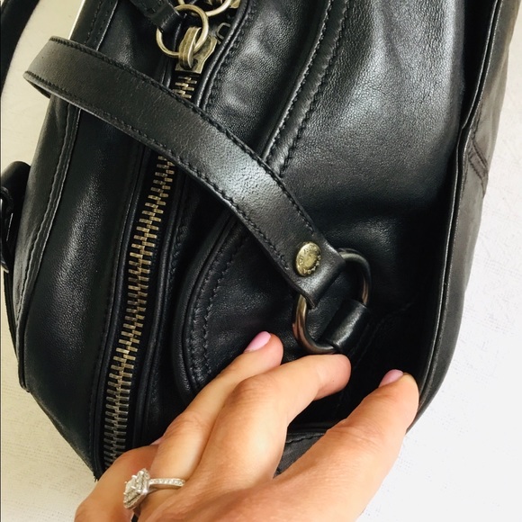 SUPER CUTE PRADA LEATHER SATCHEL 👜🌺☀️ - Picture 9 of 16